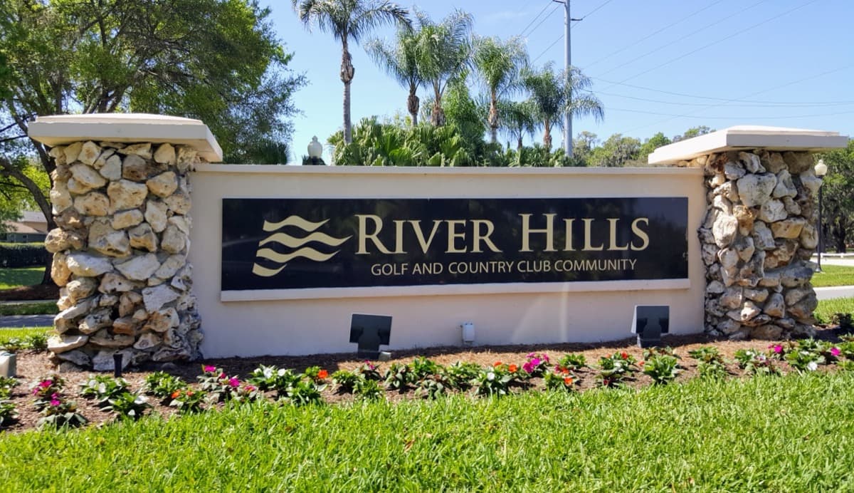 River Hills Country Club, Valrico: Neighborhood Guide